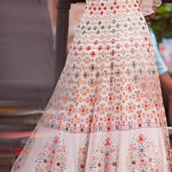 Anarkali white Gown Chanderi Silk - Picture 2 of 2